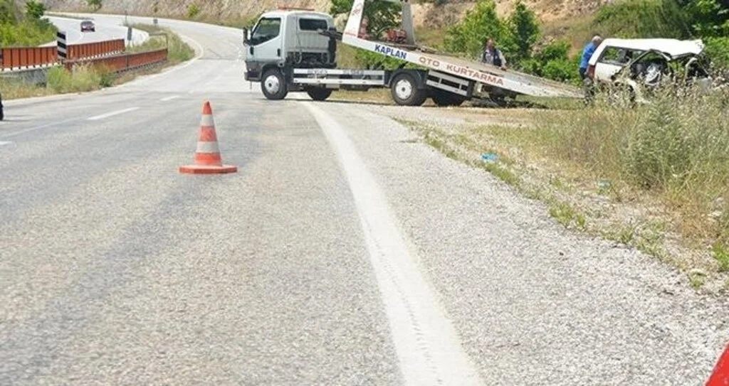 Tatil yolunda facia… Aynı aileden 6 kişi can verdi