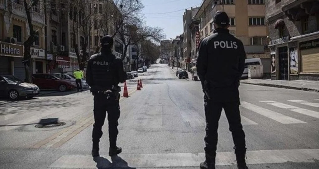 YKS nedeniyle hafta sonu uygulanacak sokağa çıkma kısıtlamasıyla ilgili flaş açıklama! Kimlerin muaf olacağı belli oldu