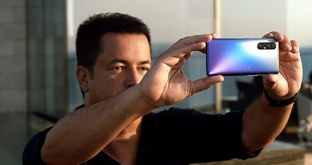 Acun Ilıcalı'nın 'Dijital Koleksiyoner' olduğu OPPO Reklamı Yayında