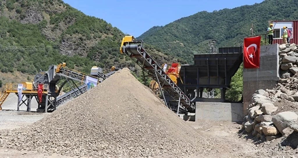 Ayvacık yol taşını kendi üretecek