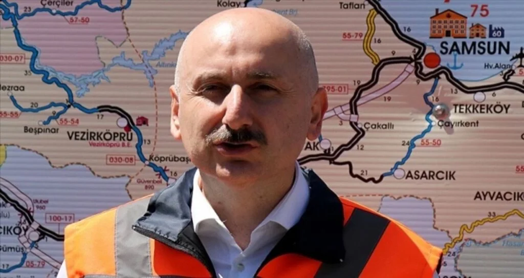 Bakan Karaismailoğlu: Lojistik koridorlarımızla bölgemize hakim bir lojistik süper güç olmanın hazırlığındayız