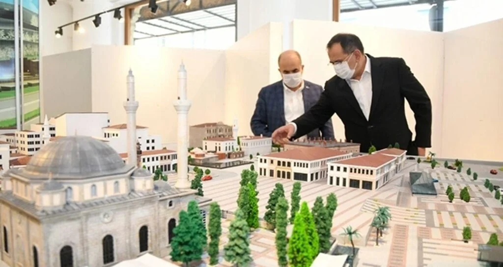 Başkan Demir: Saathane Meydanı Projesi ile şehrimizin tarihi dokusunu gün yüzüne çıkaracağız