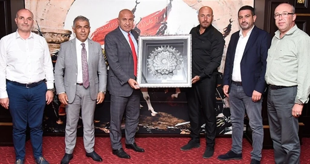 Başkan Togar'dan Yıldırım'a iki hediye birden
