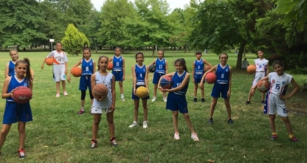 Canik Belediyespor Kulübü altyapı sporcuları Farkındalık Yaratıyorlar