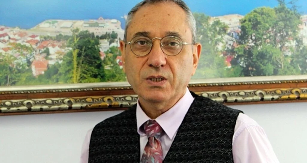 Dr. M. Emin Dinççağ: Bu bayramda kurban olmayalım”