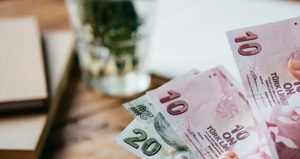 Emekli ikramiye ödemeleri başladı! Emekli bayram ikramiyesi ödeme günleri neler?