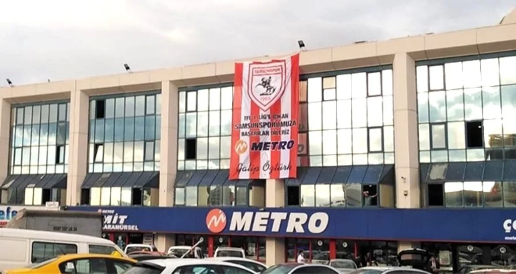 Esenler Otogarı'nda Samsunspor bayrağı