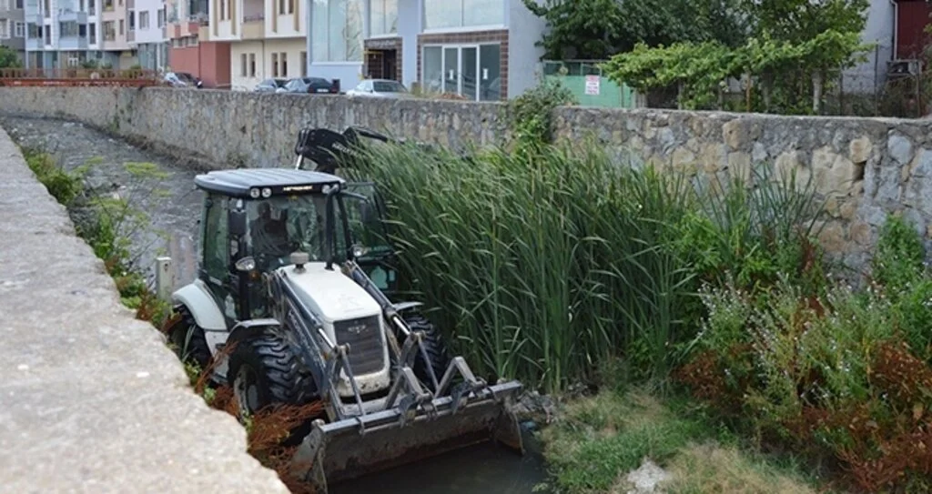 Havza’da dere yatağı temizliği