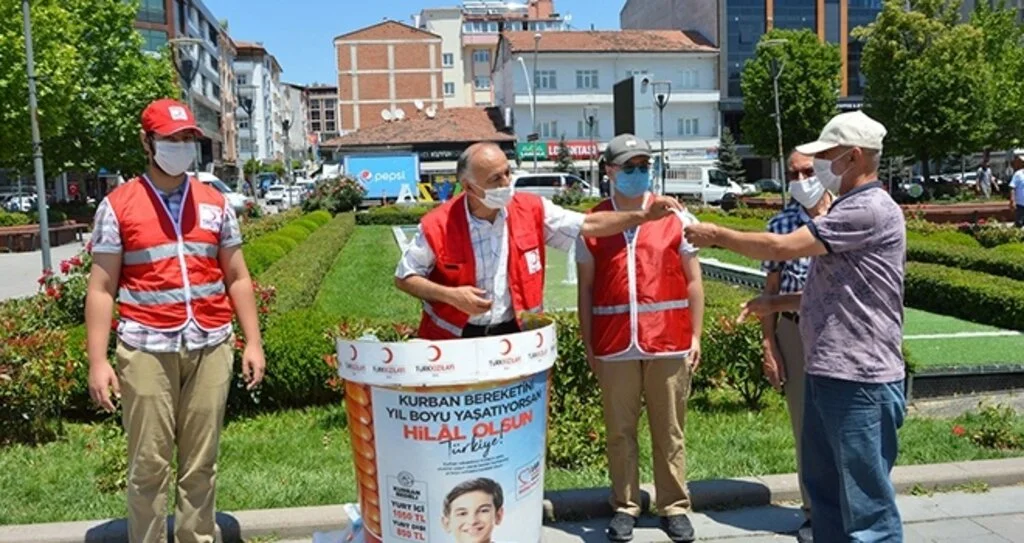 Kızılay'a kurban bağışı 'bin 50 TL'