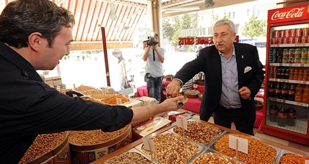 Palandöken: Türkiye Bayramda Esnafına Sahip Çık