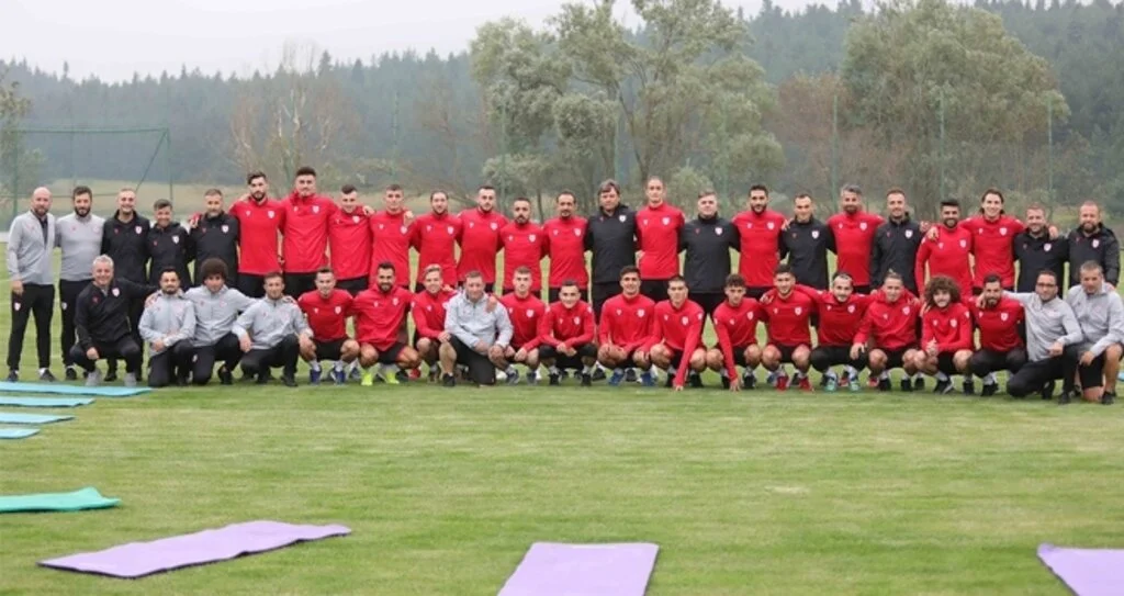 Şampiyon Samsunspor sahaya indi