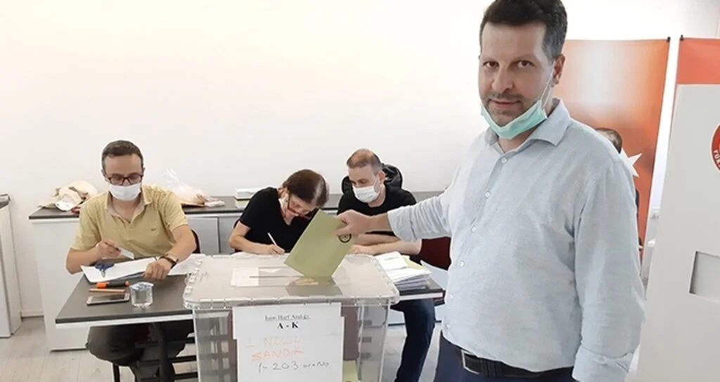 Samsun Diş Hekimleri Odası Başkanı Alper Dilek güven tazeledi