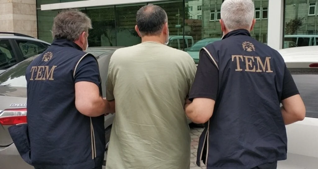 Samsun'da FETÖ'den 2 kişiye adli kontrol