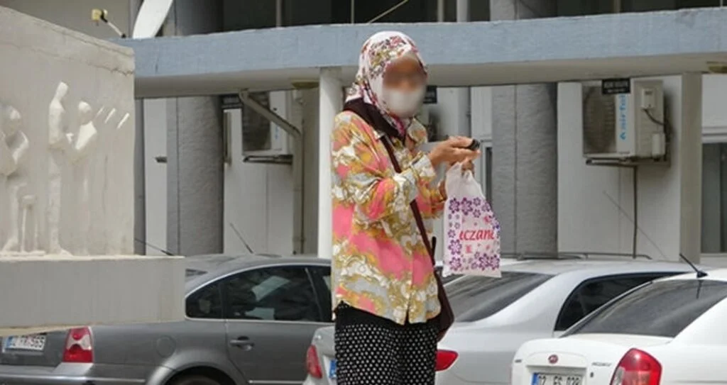 Valilik Önünde Hareketli Saatler!