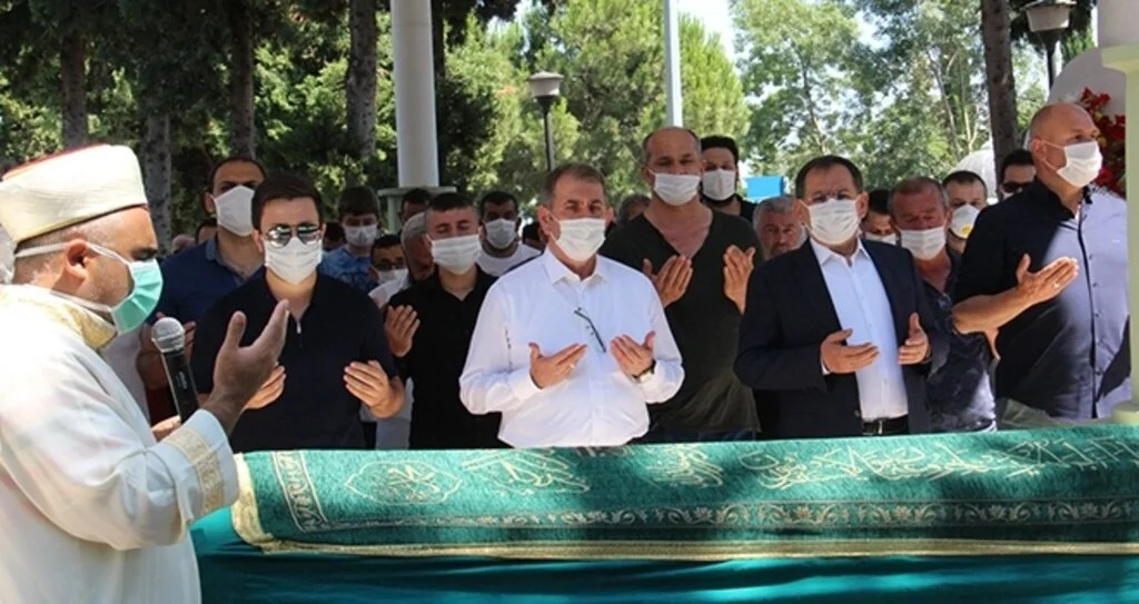 'Yaşar baba' gözyaşlarıyla uğurlandı