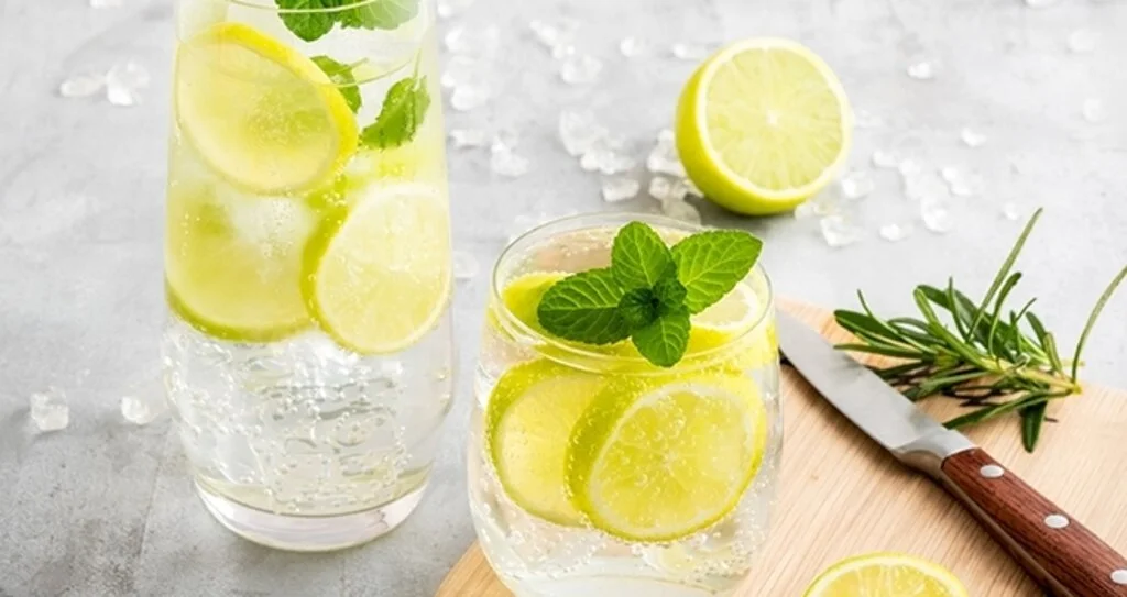 Yaz Aylarında Bedeninizi Rahatlatacak Detoks Önerileri