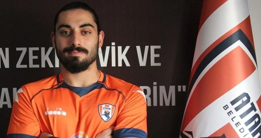 Atakum Belediyespor'da Orhan Safa İmzaladı