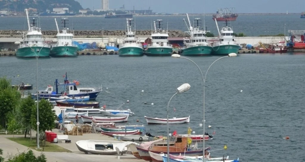 Balıkçılar av sezonuna hazırlanıyor