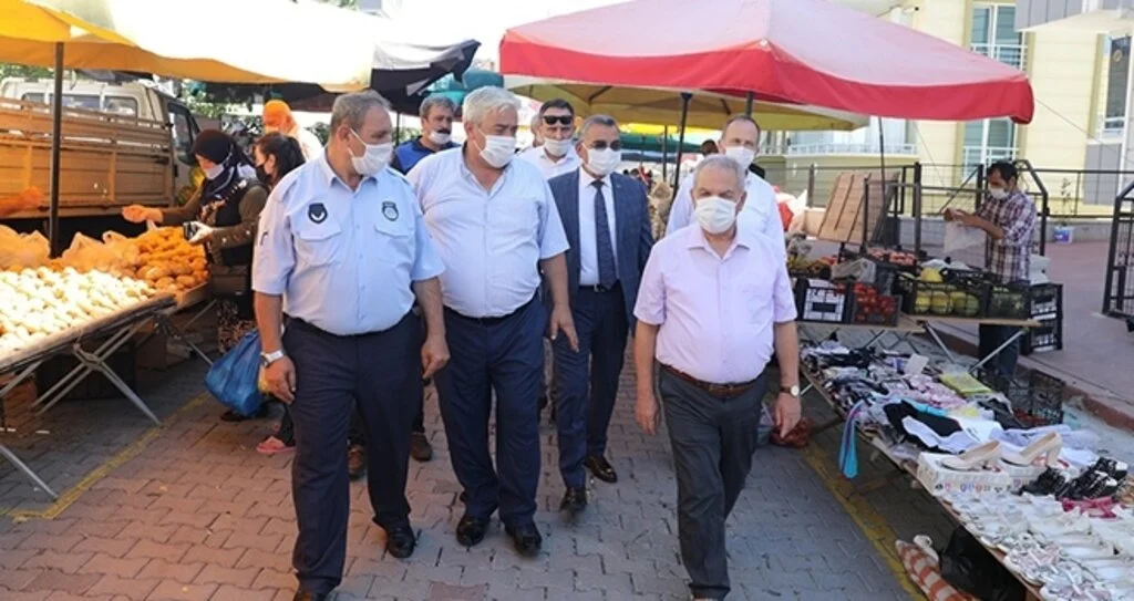 Başkan Demirtaş semt pazarlarını denetledi
