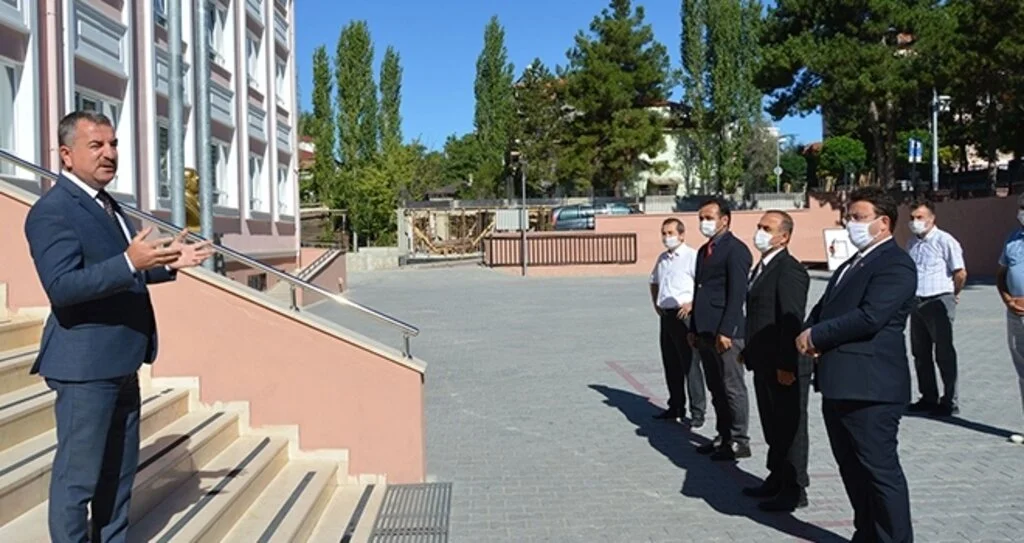 Başkan Özdemir: Ailelerin hiç olmadığı kadar eğitim sürecinin içinde olması lazım