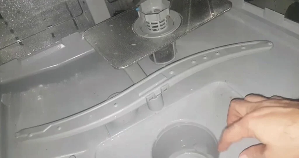 Bulaşık Makinesi Su Birikmesi Arızası Neden ve Çözümü