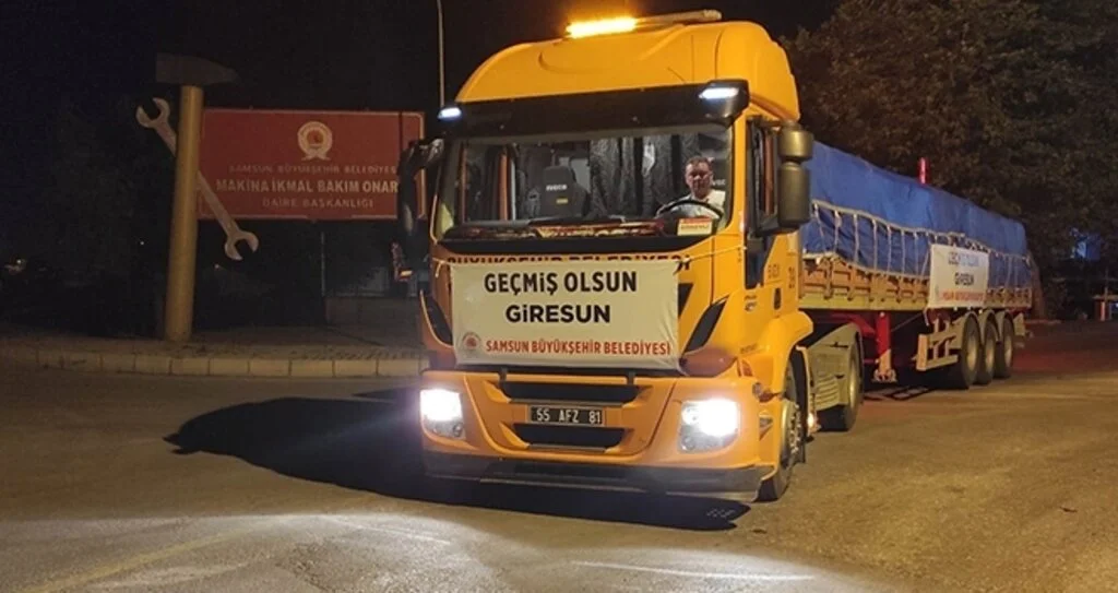 Büyükşehir Samsun ve Giresun’da yaraları sarıyor