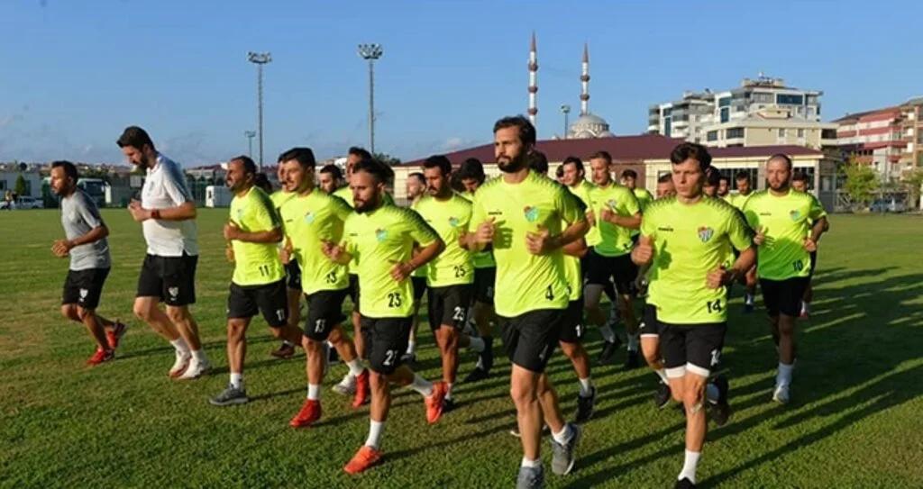 Çarşambaspor Top Başı Yapıyor