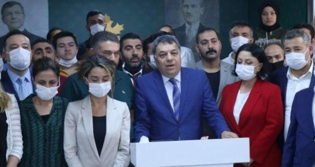 Gelecek Partisi Ankara İl Başkanı Kılıç ve 7 ilçe başkanı istifa etti