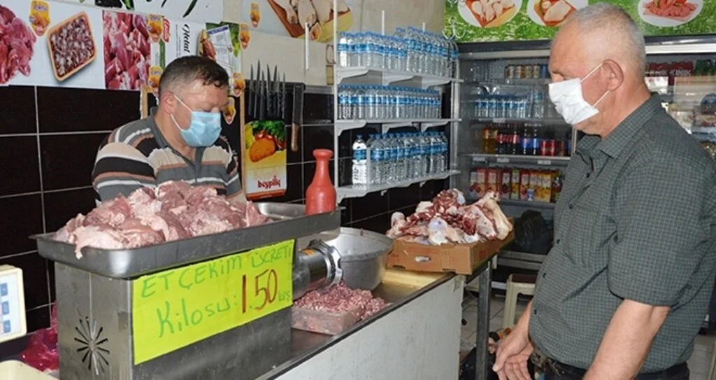 Havza'da kıyma mesaisi başladı
