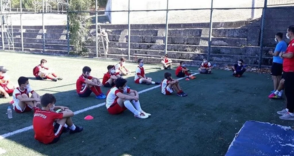 Kadıköyspor Tesisleri Cıvıl Cıvıl