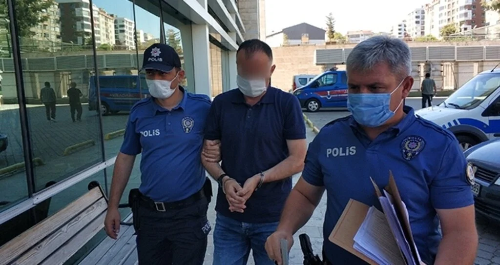 Kuyumcudan altın çalan hırsız yakalandı