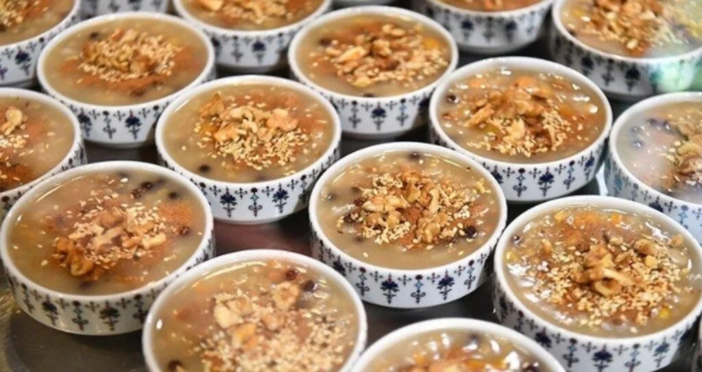 Nefis aşure tarifi için gerekli malzemeler