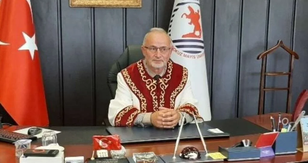 Rektör Ünal: İş hayatına adım atabilmek nitelikli eğitim ve kişilikle mümkün