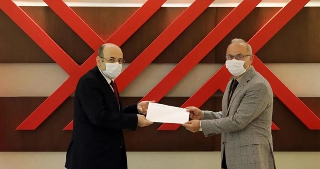 Rektör Ünal rektörlük mazbatasını aldı