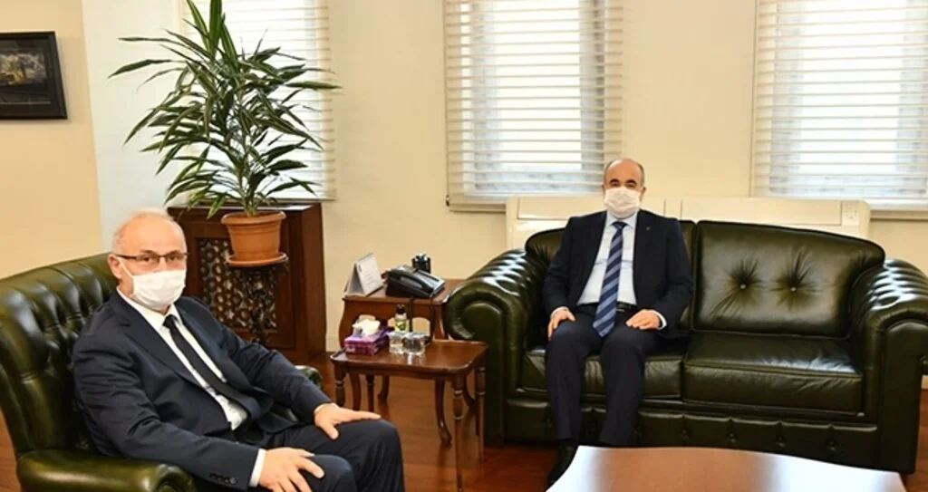 Rektör Ünal’dan ilk ziyaret Vali Dağlı'ya