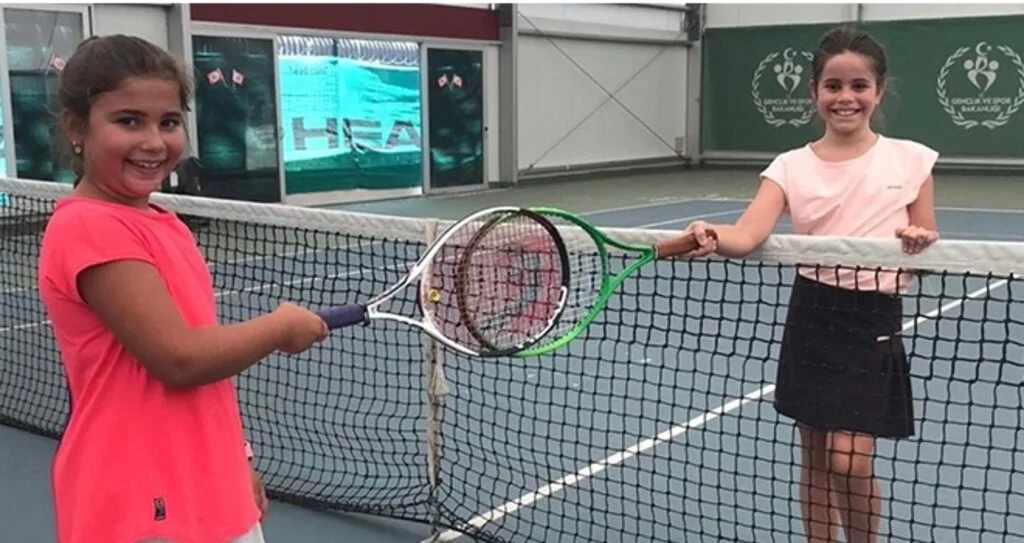 Samsun'da Tenis Turnuvası Start Aldı