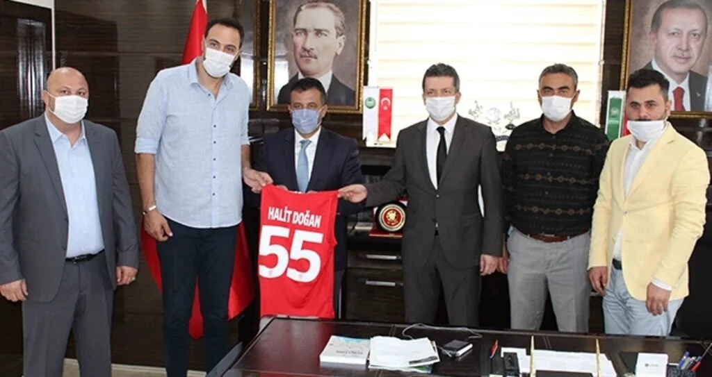 Samsunspor Basketbol'dan Başkan Doğan'a Ziyaret