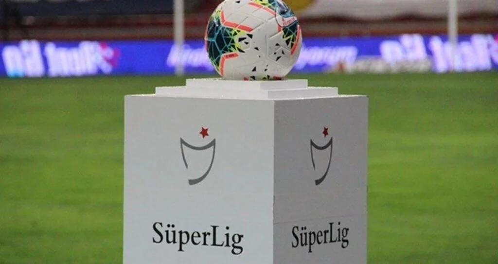 Süper Lig ne zaman başlayacak? Süper Lig’de maçlar seyircili mi olacak?