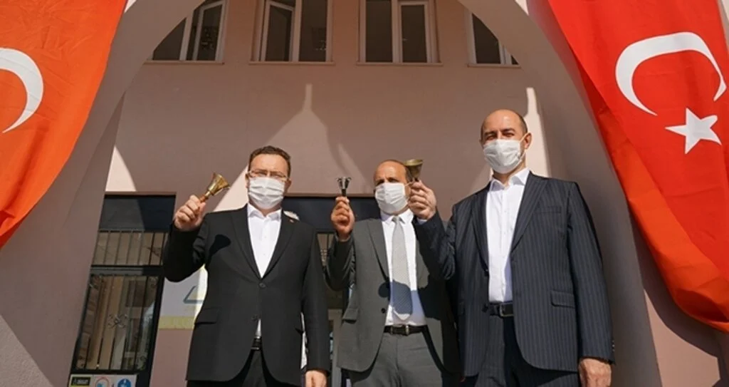 Terme'de ilk ders zili çaldı