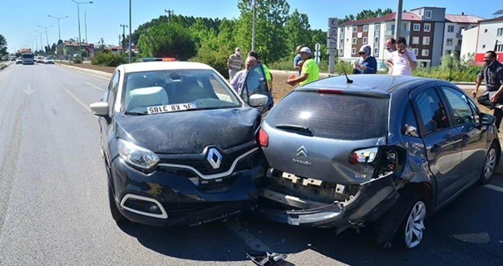 Terme'de trafik kazası: 1 yaralı