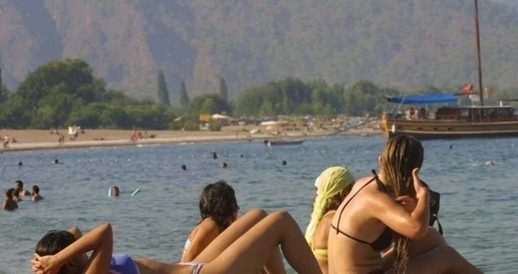 Turizmde gelir kaybımız şimdilik 8 milyar dolar