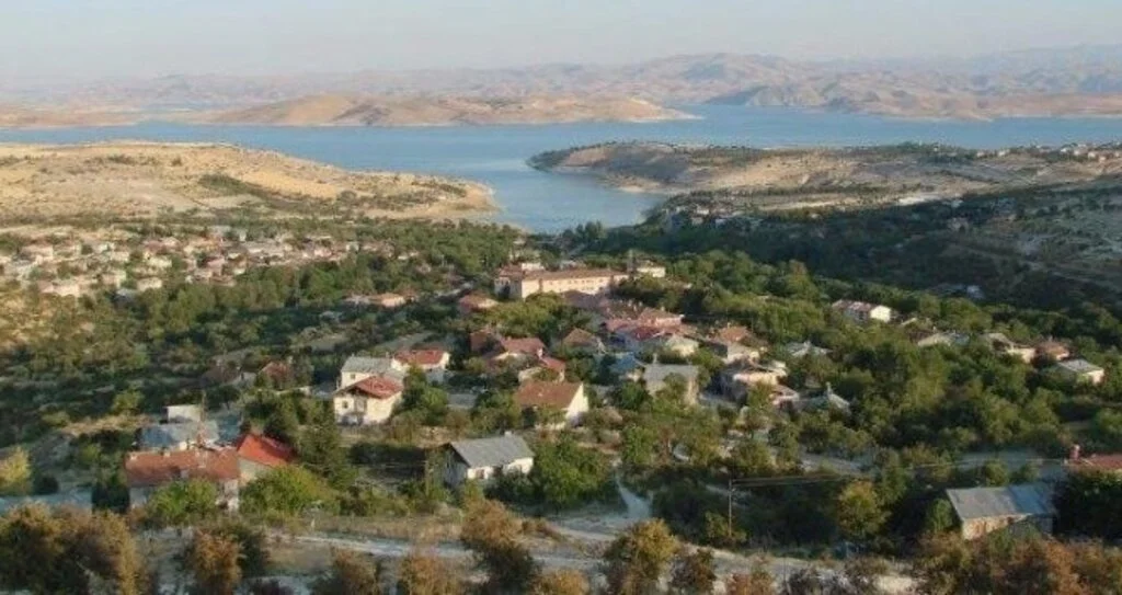 Türkiye’nin en yaşlı nüfusuna sahip ilçesinde 3 kişi corona virüsüne yakalandı