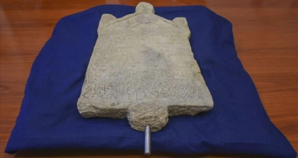 1800 yıllık yazıtın Türkiye'ye getirilmesi ısrarlı çabanın ürünü