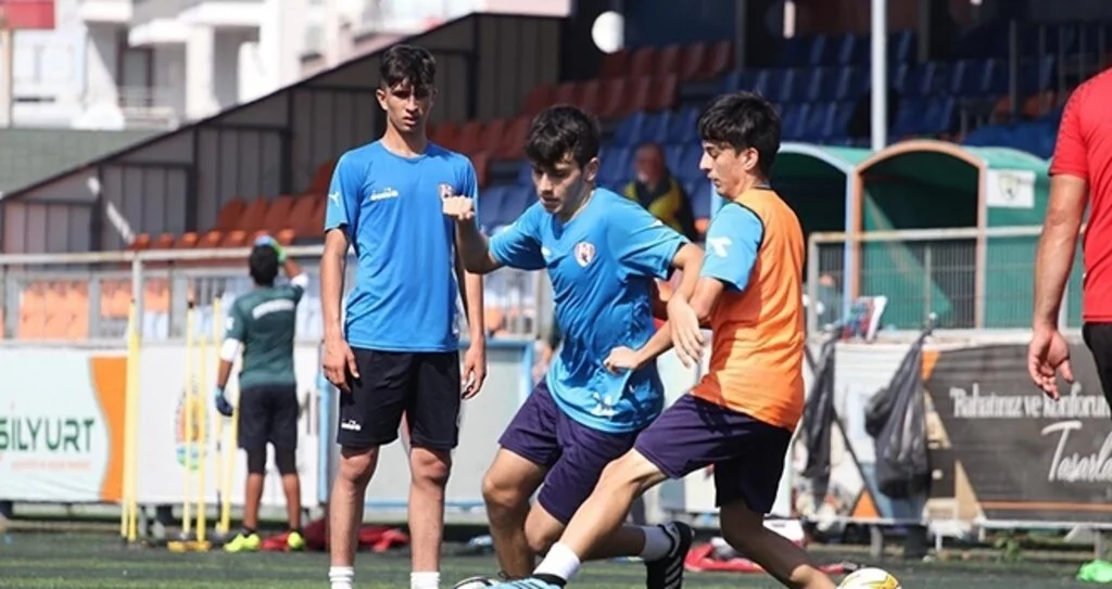 Atakum'un U17'leri Hız Kesmiyor