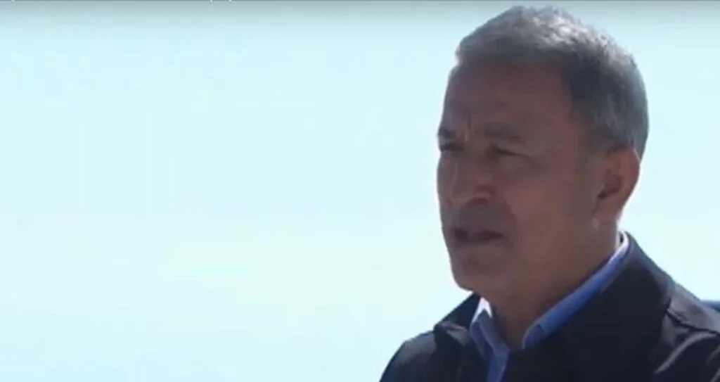 Bakan Akar: Yunanistan gerginliği artırıcı ve provokatif davranışlarını mutlaka bir tarafa bırakmalı