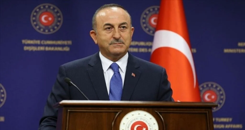 Bakan Çavuşoğlu: Yunanistan kendine güveniyorsa masaya otursun