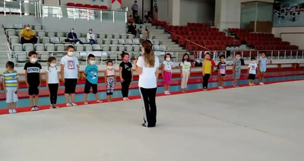 Cimnastik Salonu Cıvıl Cıvıl