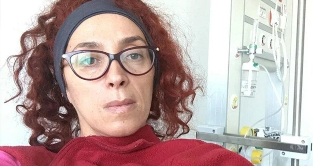 Corona tedavisi gören öğretmen: Ölürken ayakları havalara hopladı