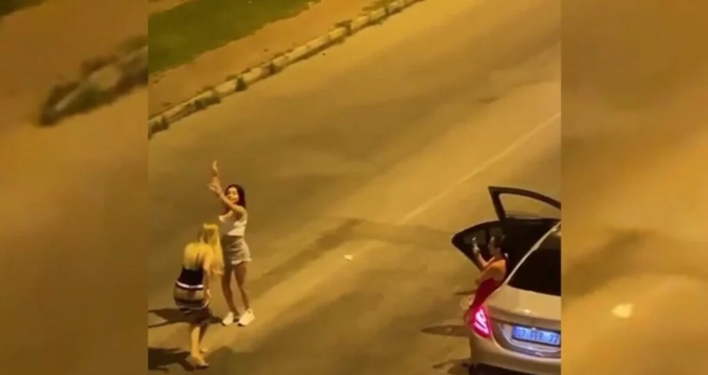 Eğlence sokağa taştı...
