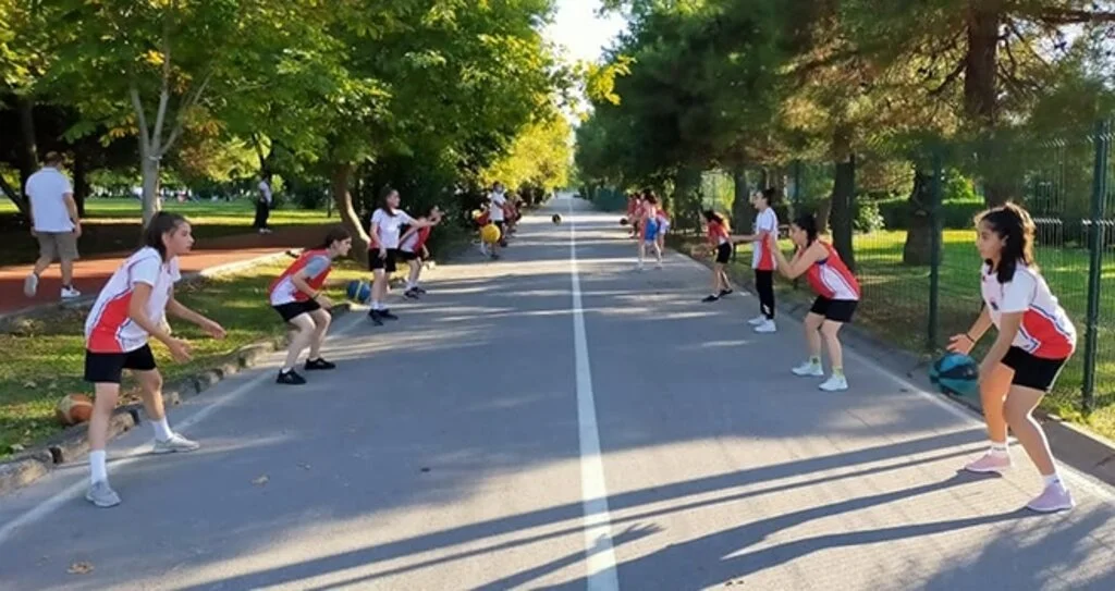 İlkadımlı Basketçiler Hız Kesmiyor